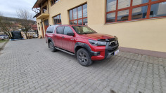 Canopy, central locking for tailgate installed on Toyota Hilux 2019