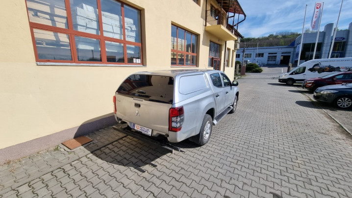 2020 Mitsubishi L200 Keménytető / Felépítmény telepítés