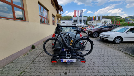 Montare carlig de remorcare und suport bicicleta pe Toyota Rav4