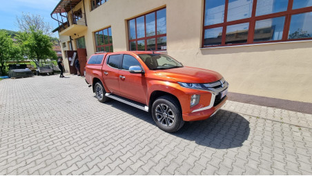 2020 Mitsubishi L200 Keménytető / Felépítmény telepítés