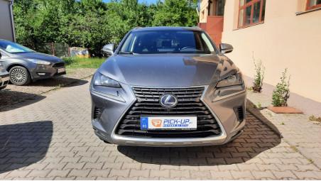 Montare carlig de remorcare pe Lexus NX300 H