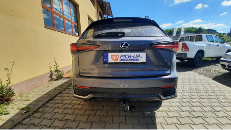 Towing hook installed on Lexus NX300 H