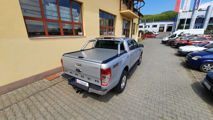 Roll cover installed on Ford Ranger 2019