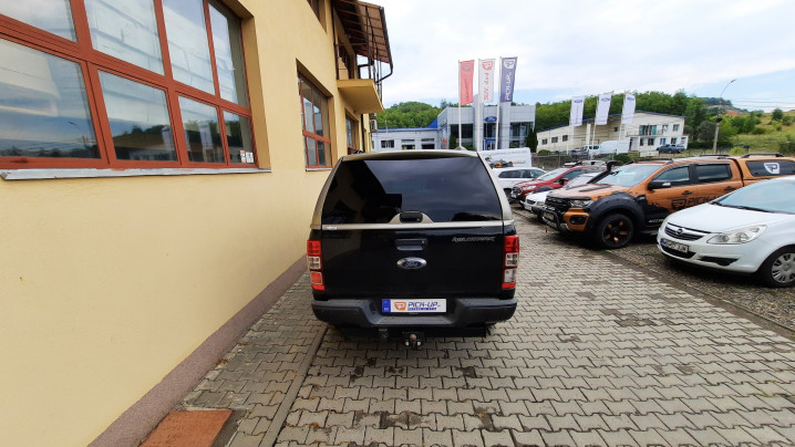 2019 Ford Ranger keménytető szerelés