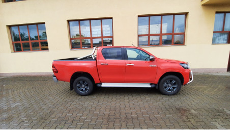 Utility box, bullbar installed on Toyota Hilux 2021