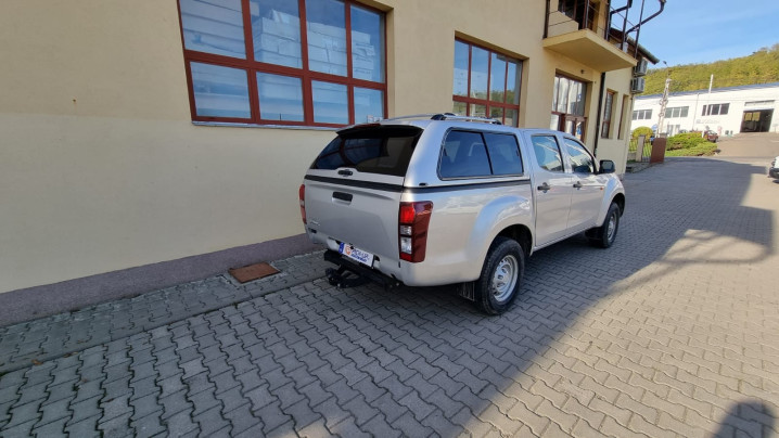 Canopy installed on Isuzu D-Max