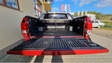 Monare rulou bena, rollbar, capitonaj bena deflector geam si bullbar pe Toyota Hilux 2017