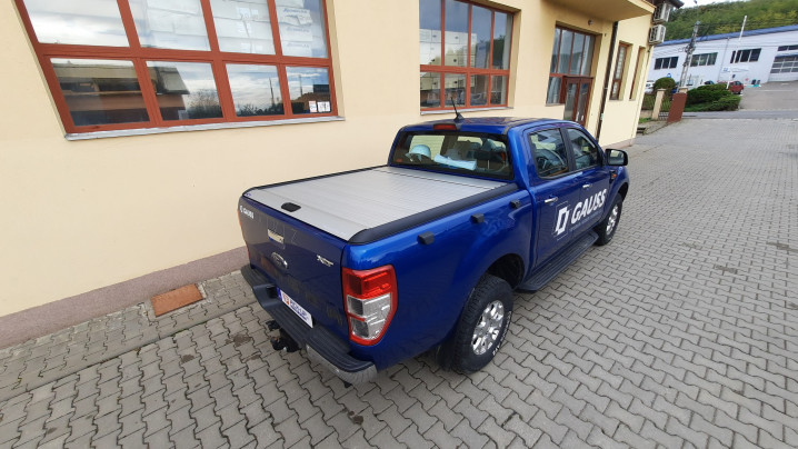 Roll cover installed on Ford Ranger 2020