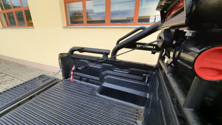 Montare rollbar, suport troliu-troliu, protectie margine bena pe Toyota Hilux 2021