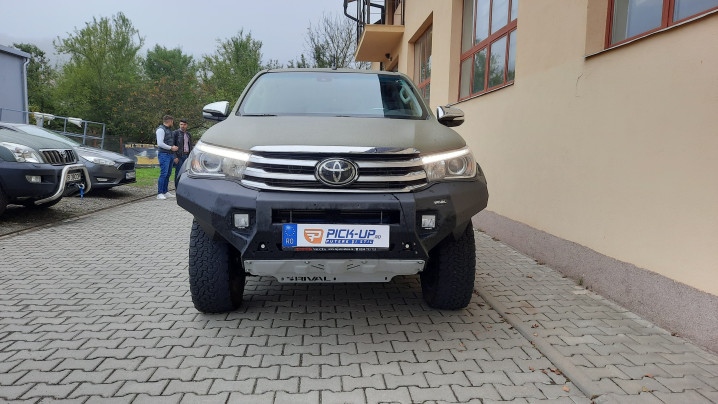 Montare capac de bena si bara fata pe Toyota Hilux 2019