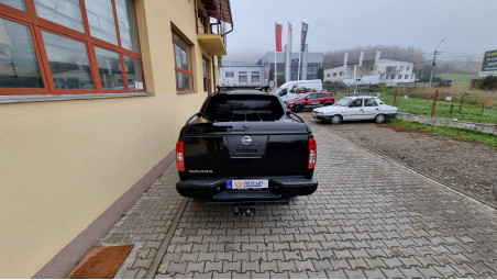 Montare inchidere bena tip capac, bullbar, reflectoare pe Nissan Navada D40