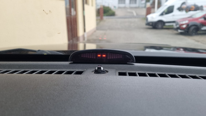 Montare inchidere bena tip capac, bullbar, reflectoare pe Nissan Navada D40