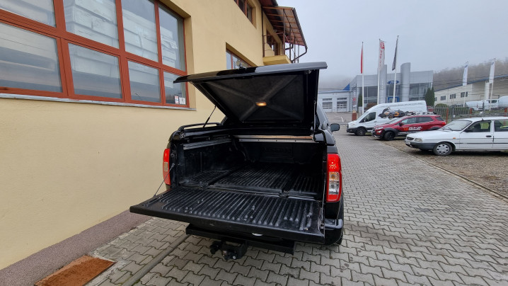 Tonneau cover , bullbar, spot lights installed on Nissan Navara D40