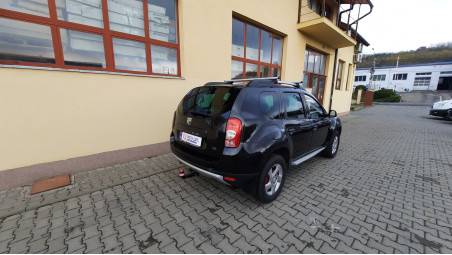 Rear bumper installed on Dacia Duster 2013