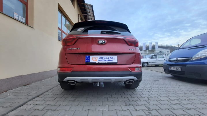 Montare carlig de remorcare pe Kia Sportage