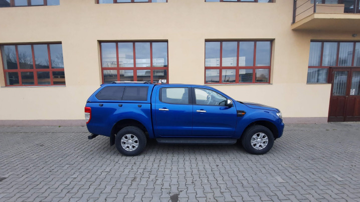 Keménytetős telepítés a 2021-es Ford Rangerre