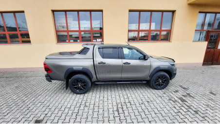 Montare inchidere bena tip capac pe Toyota Hilux 2023