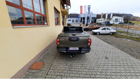 Montare inchidere bena tip capac pe Toyota Hilux 2023