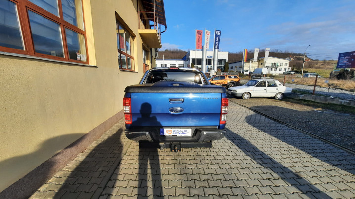 Tonneau cover installed on Ford Ranger 2019