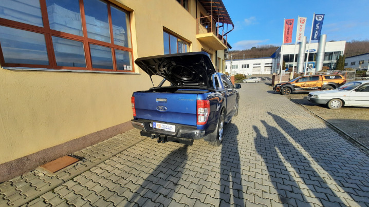 Tonneau cover installed on Ford Ranger 2019