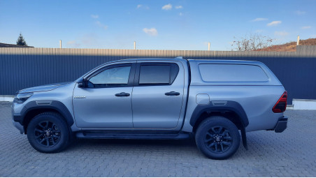 Keménytető / Felépítmény beszerelés a Toyota Hilux 2019-re