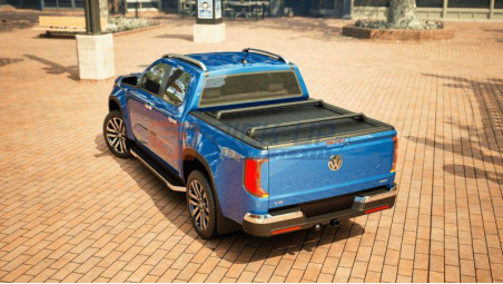 A csomagtérajtó bezárása Volkswagen Amarok 2023+ Evo Manual