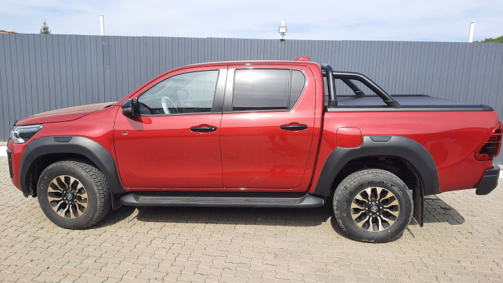 Bed liner, roll cover, rollbar installed on Toyota Hilux GR Sport 2023