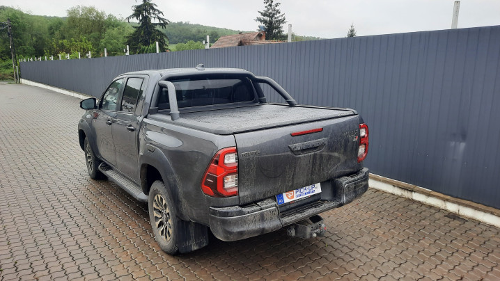 Montare rulou de bena und rollbar pe Toyota Hilux 2023