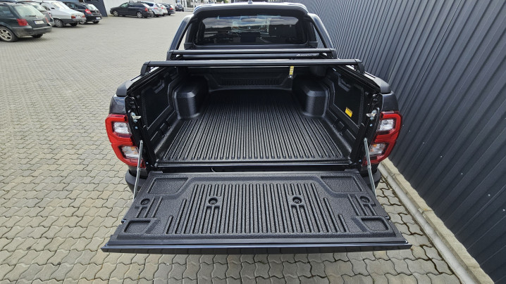 Montare capitonaj bena, rulou, rollbar, bare transversale, defl. geam pe Toyota Hilux GR Sport
