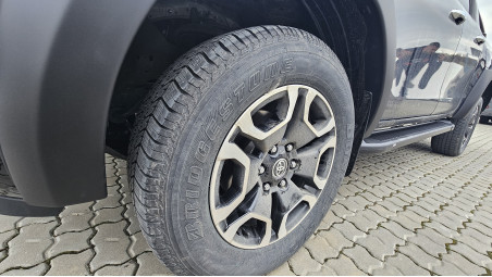 Montare capitonaj bena, rulou bena, bullbar, prag lateral, aparatori aripi pe Toyota Hilux 2023