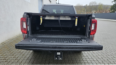 Bed liner, roll cover, side steps installed on Volkswagen Amarok 2023