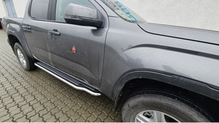 Montare Laderaumauskleidung, rulou bena und prag lateral pe Volkswagen Amarok 2023
