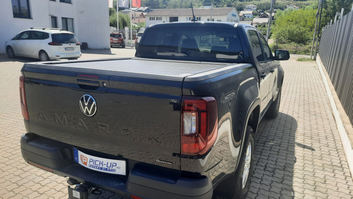 Montare capitonaj de bena und rulou pe Volkswagen Amarok 2023
