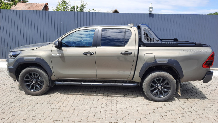 Montare rulou de bena und rollbar pe Toyota Hilux 2023