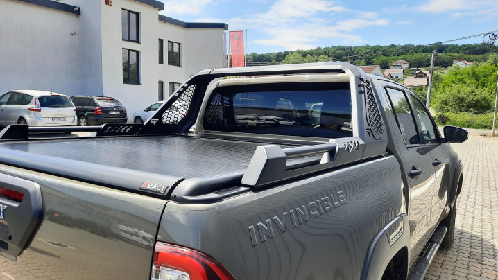 Montare rulou de bena si rollbar pe Toyota Hilux 2023