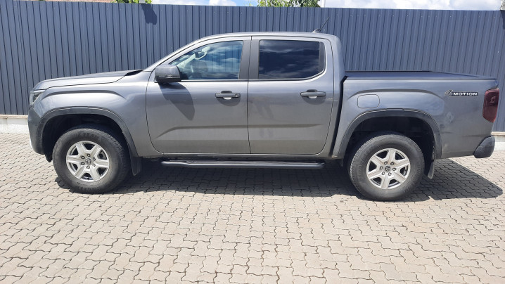Montare rulou de bena, capitonaj und prag lateral pe Volkswagen Amarok 2024