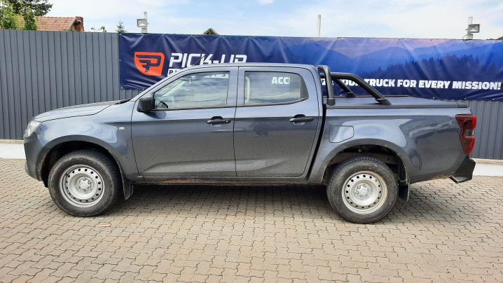 Montare rulou de bena und rollbar pe Isuzu D-Max 2023