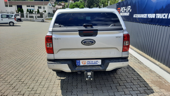Keménytetős telepítés a 2023-as Ford Rangerre