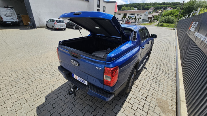 Burkolat típusú platófedő zár beszerelése a Ford Ranger 2023-ra