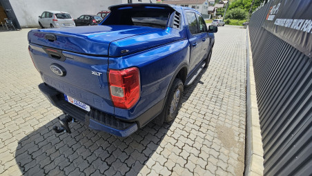 Burkolat típusú platófedő zár beszerelése a Ford Ranger 2023-ra
