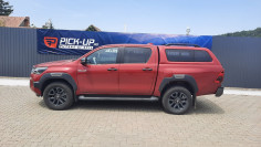 Keménytető / Felépítmény beszerelés a Toyota Hilux 2024-re