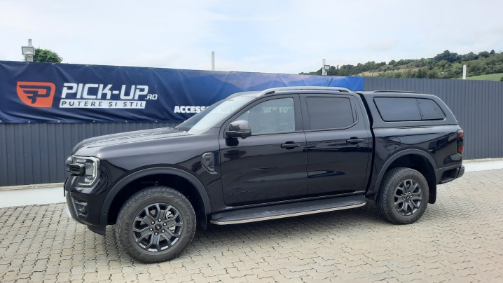 2024 Ford Ranger keménytető beszerelés