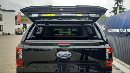 2024 Ford Ranger keménytető beszerelés