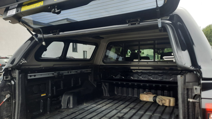 Canopy installed on Ford Ranger 2024