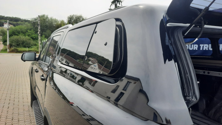 Canopy installed on Ford Ranger 2024