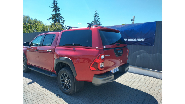 Montare hardtop und capitonaj de bena pe Toyota Hilux 2020