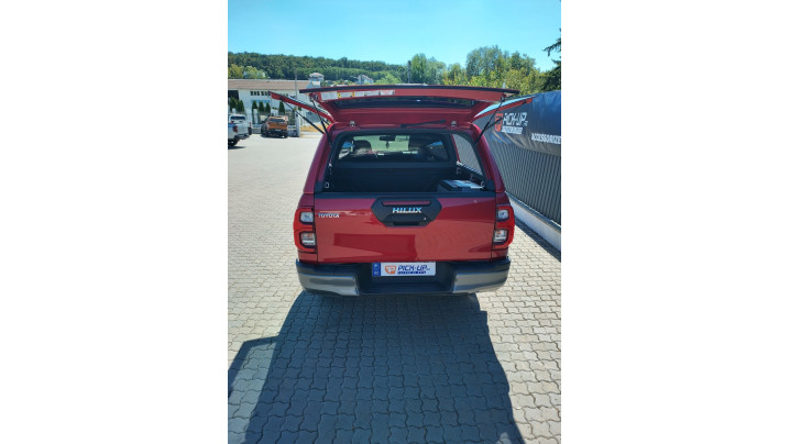 Montare hardtop und capitonaj de bena pe Toyota Hilux 2020