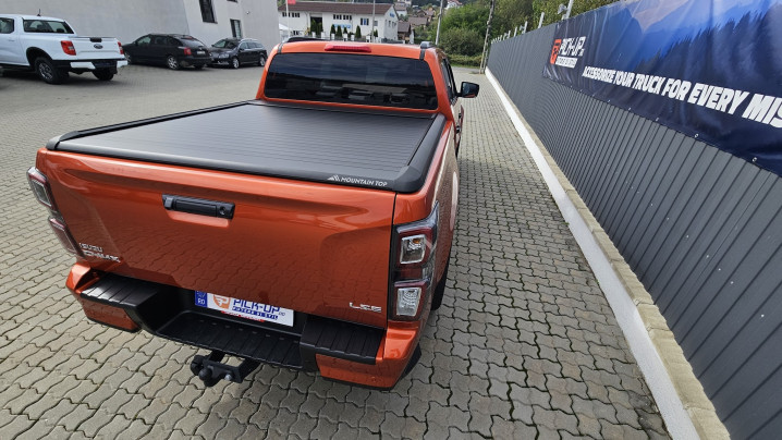 Bukócső felszerelése az Isuzu D-Max 2020-ra