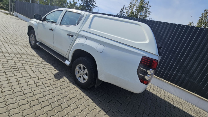 Canopy, bed liner insatlled on Mitsubishi L200 2020