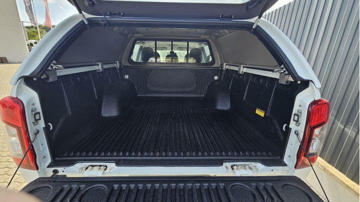 Montare hardtop und Laderaumauskleidung pe Mitsubishi L200 2020